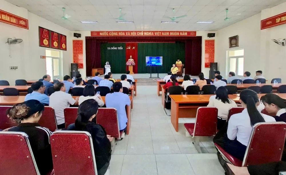 Xã Đồng Tiến giới thiệu ứng dụng robot trí tuệ nhân tạo hỗ trợ giải quyết thủ tục hành chính công