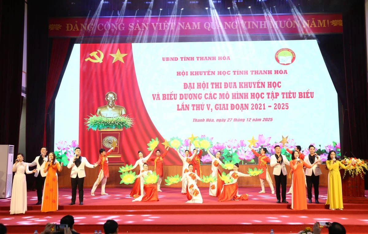 Đẩy mạnh phong trào thi đua khuyến học, khuyến tài, xây dựng xã hội học tập