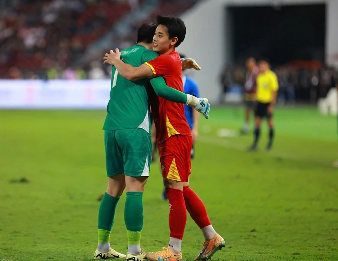 FIFA ca ngợi chức vô địch SEA Games 33 của Việt Nam; Bóng đá Thái Lan thừa nhận: “Chưa thể mơ vượt tầm khu vực”