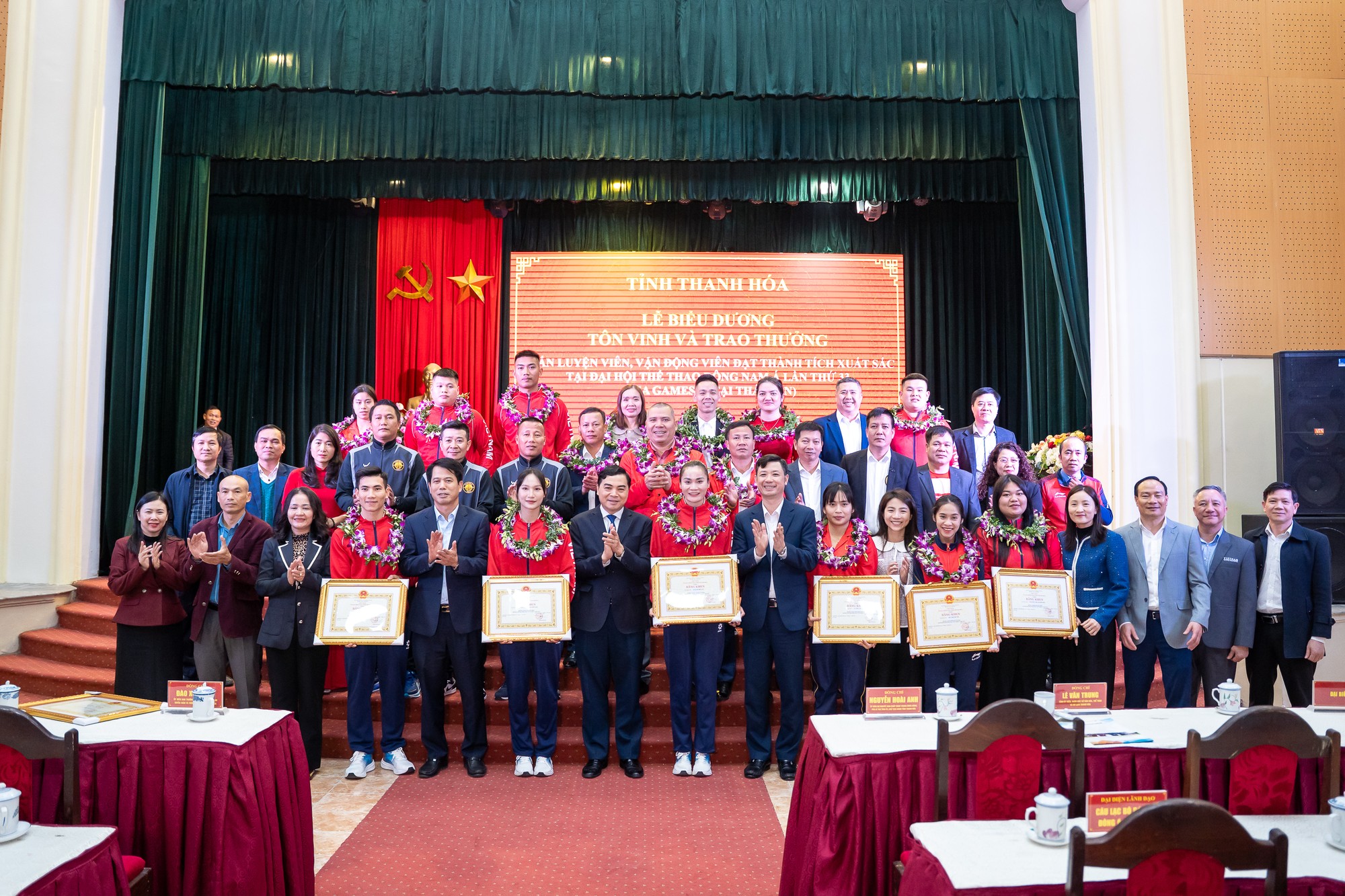 Tôn vinh và trao thưởng các vận động viên, huấn luyện viên đạt thành tích xuất sắc tại SEA Games 33