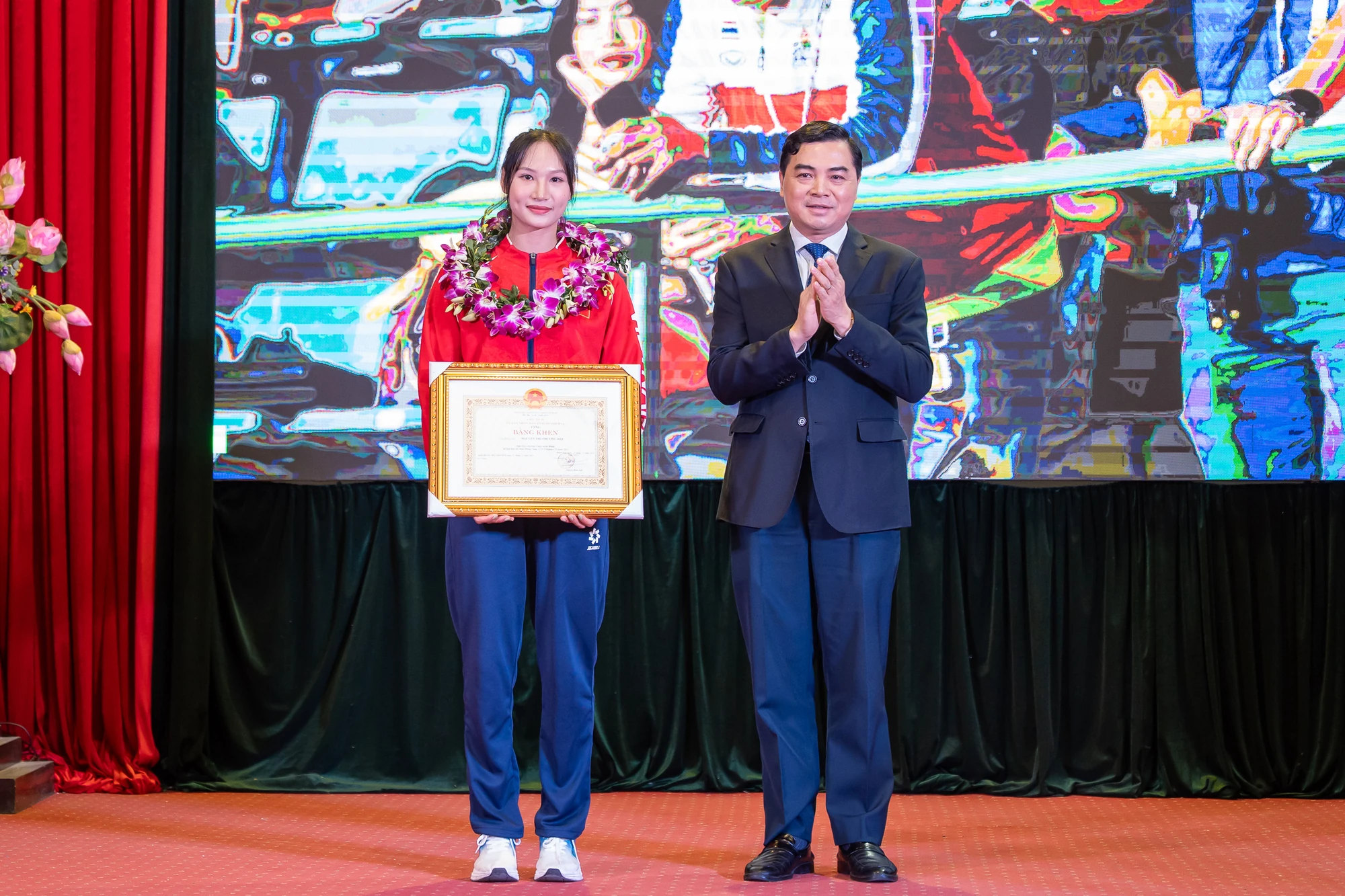 Tôn vinh và trao thưởng các vận động viên, huấn luyện viên đạt thành tích xuất sắc tại SEA Games 33