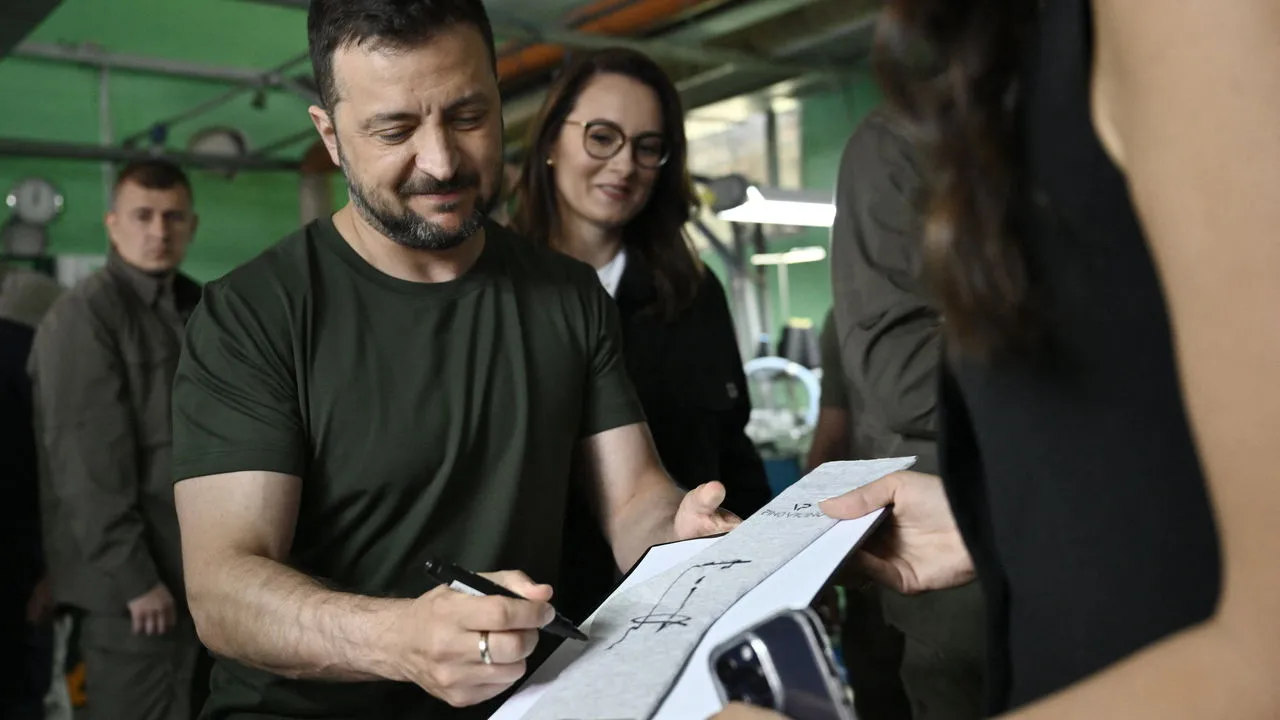 Ukraine họp nhóm chuyên trách bầu cử, thăm dò dư luận hé lộ bất lợi cho Tổng thống Zelensky