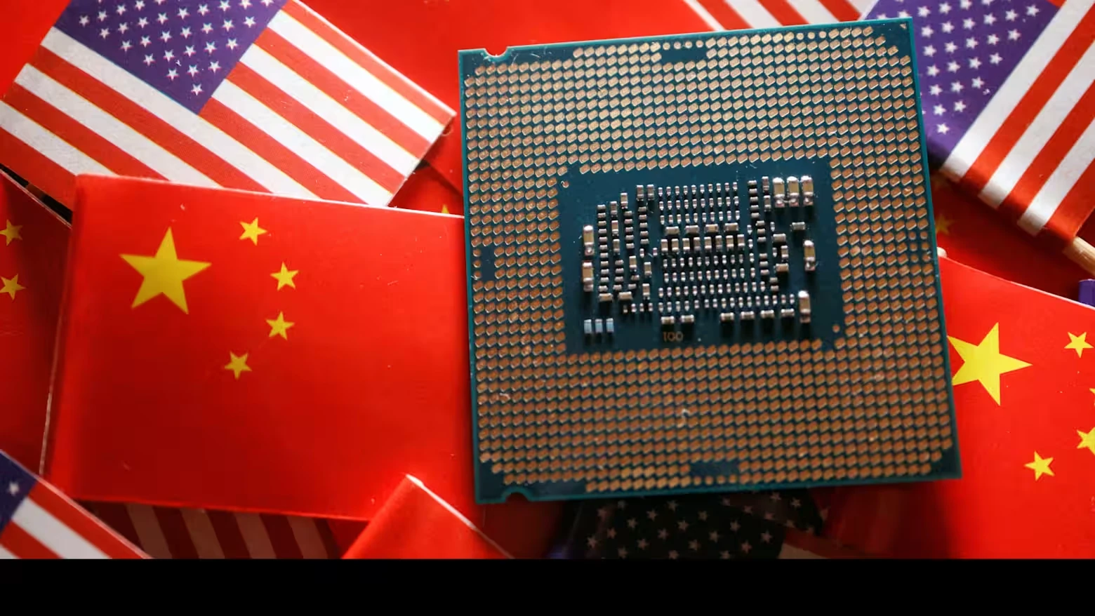 Mỹ hoãn áp thuế nhập khẩu chip Trung Quốc đến năm 2027