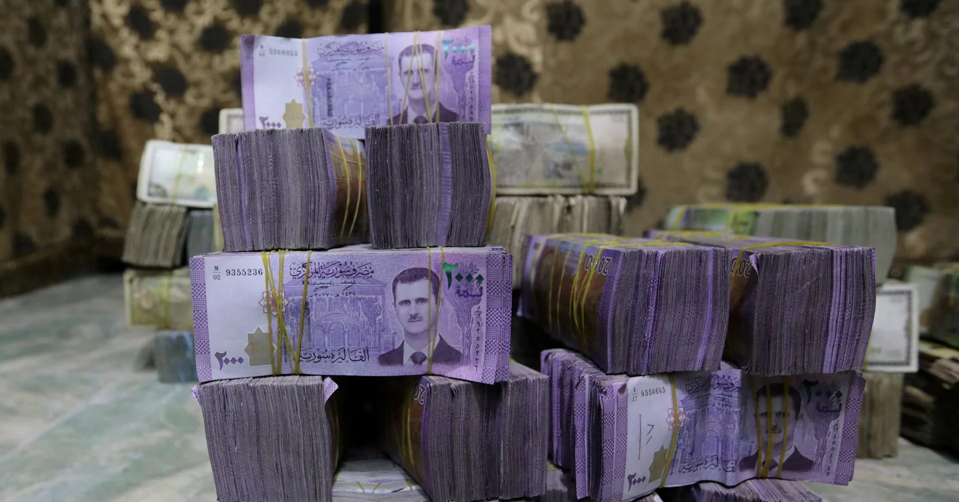 Syria bắt đầu chương trình hoán đổi tiền tệ vào đầu năm 2026