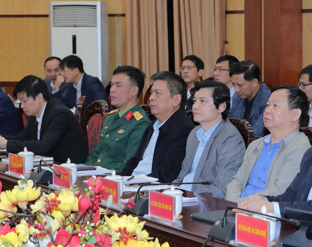 Quyết tâm tháo gỡ những “điểm nghẽn” lớn đang cản trở phát triển