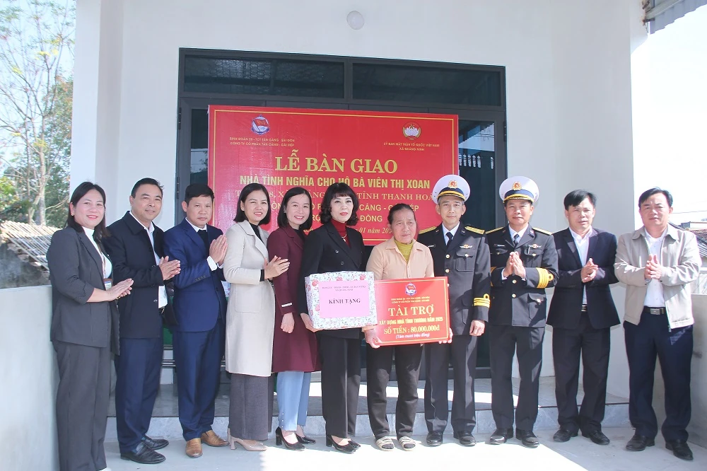 Công ty Cổ phần Tân Cảng - Cái Mép bàn giao 3 căn nhà tình nghĩa tại Thanh Hóa