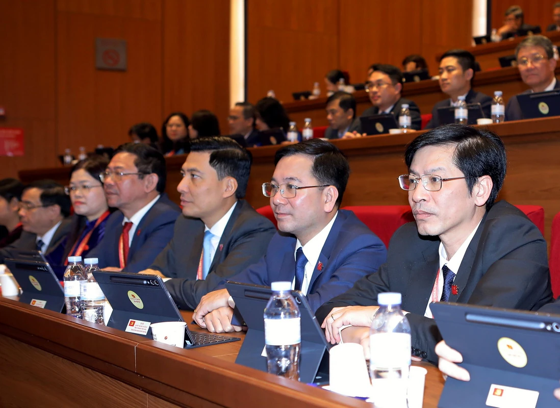 Đại hội XIV của Đảng: Đoàn đại biểu Đảng bộ tỉnh Thanh Hóa dự phiên thảo luận tại hội trường