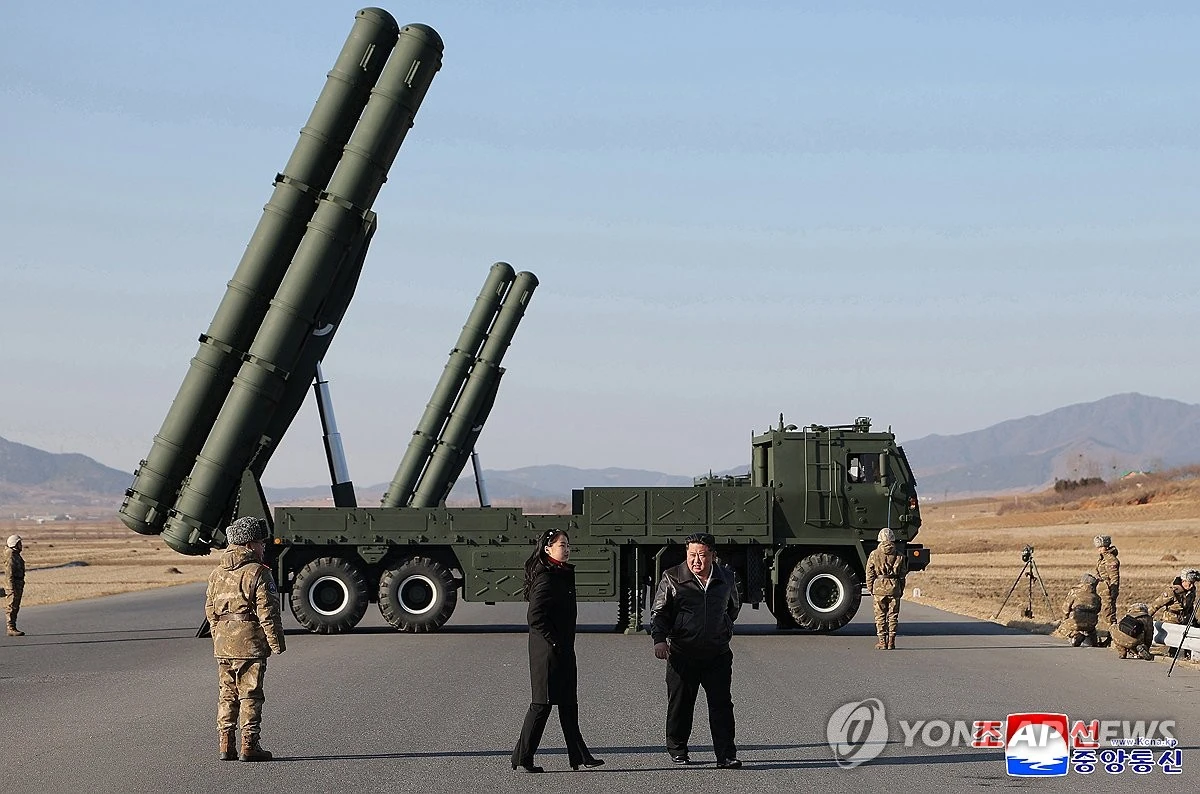 KCNA: Triều Tiên thử nghiệm hệ thống pháo phản lực cỡ lớn nâng cấp