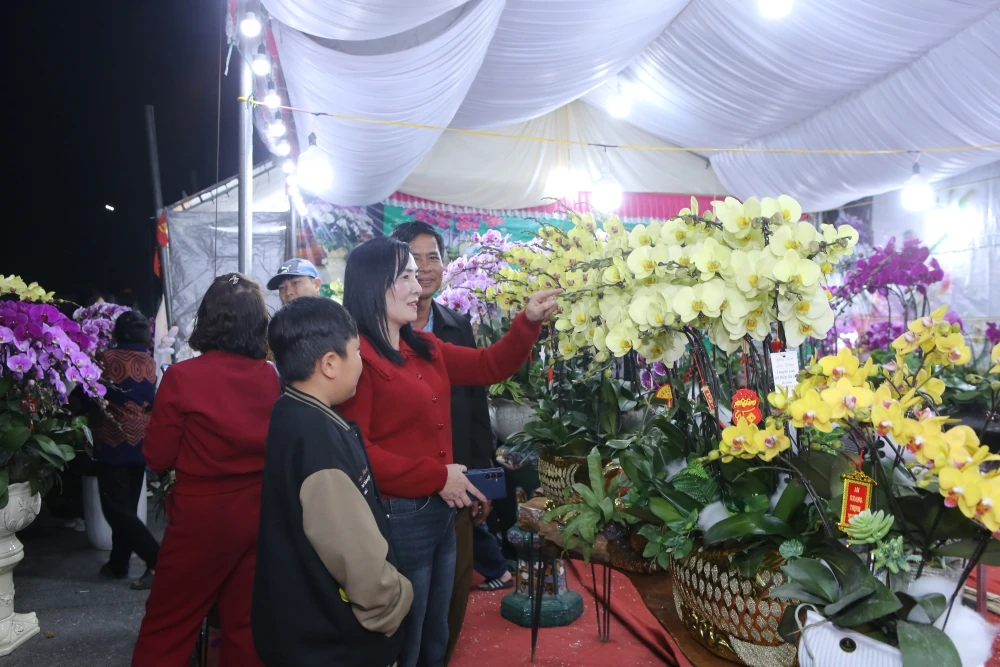 Khai mạc Hội chợ Xuân xã Nga Sơn