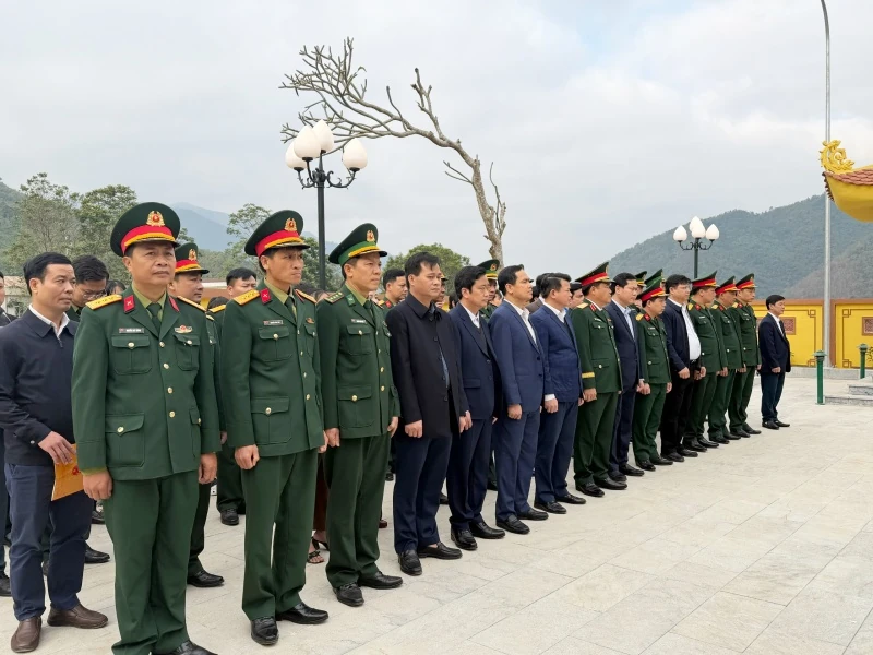 Chỉ huy trưởng Bộ CHQS tỉnh thăm, chúc Tết các xã và đơn vị lực lượng vũ trang vùng biên Mường Lát