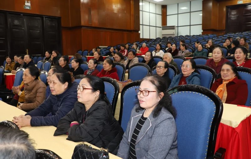 UBND tỉnh Thanh Hóa gặp mặt cán bộ hưu trí qua các thời kỳ