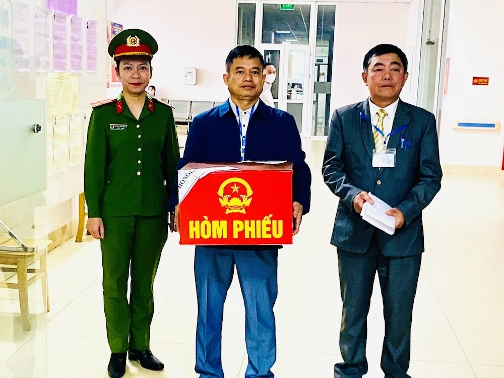 Những cử tri đặc biệt trong ngày hội lớn 