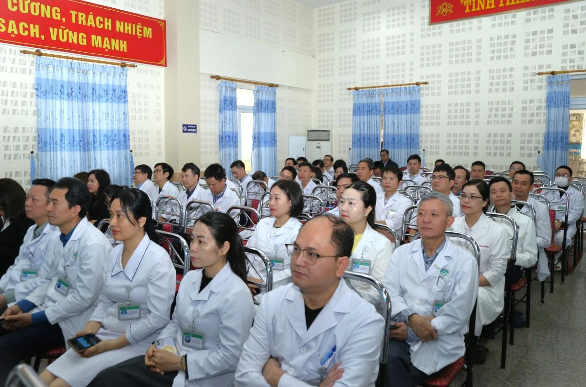 Bổ nhiệm Phó Giáo sư, Tiến sĩ Trương Thanh Tùng giữ chức Phó Giám đốc Bệnh viện Đa khoa tỉnh Thanh Hóa