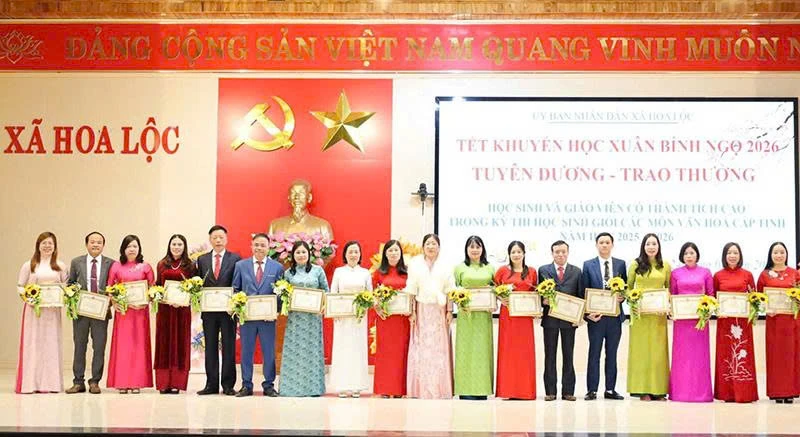 Hoa Lộc xác định giáo dục và đào tạo là nhiệm vụ trọng tâm trong chiến lược phát triển