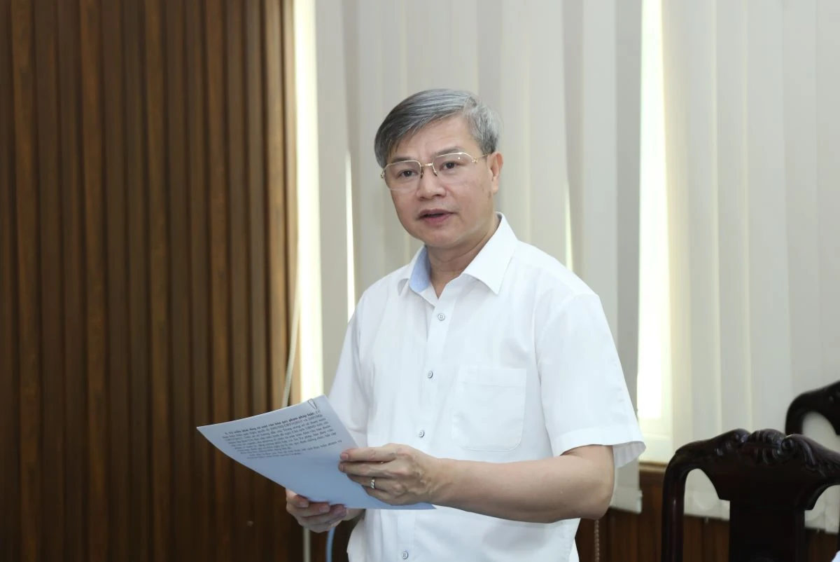 Chủ tịch UBND tỉnh Nguyễn Hoài Anh làm việc với Sở Tư pháp