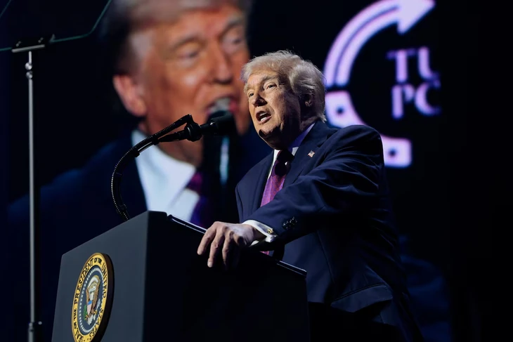 Tổng thống Trump: “Nhiều tài liệu thú vị” về UFO sẽ sớm được công bố