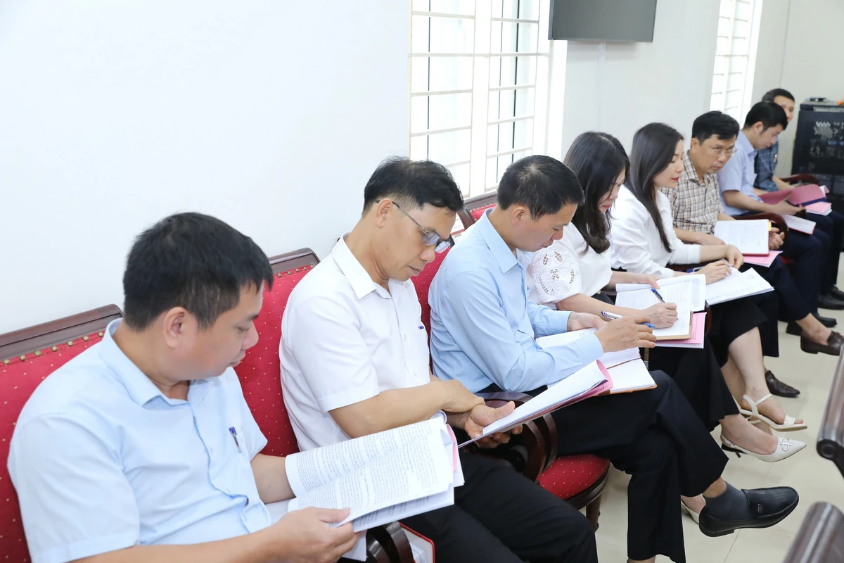 Chuyển mạnh tư duy từ “chống” sang “phòng là chính”, nhằm hạn chế thấp nhất các sai phạm, tiêu cực