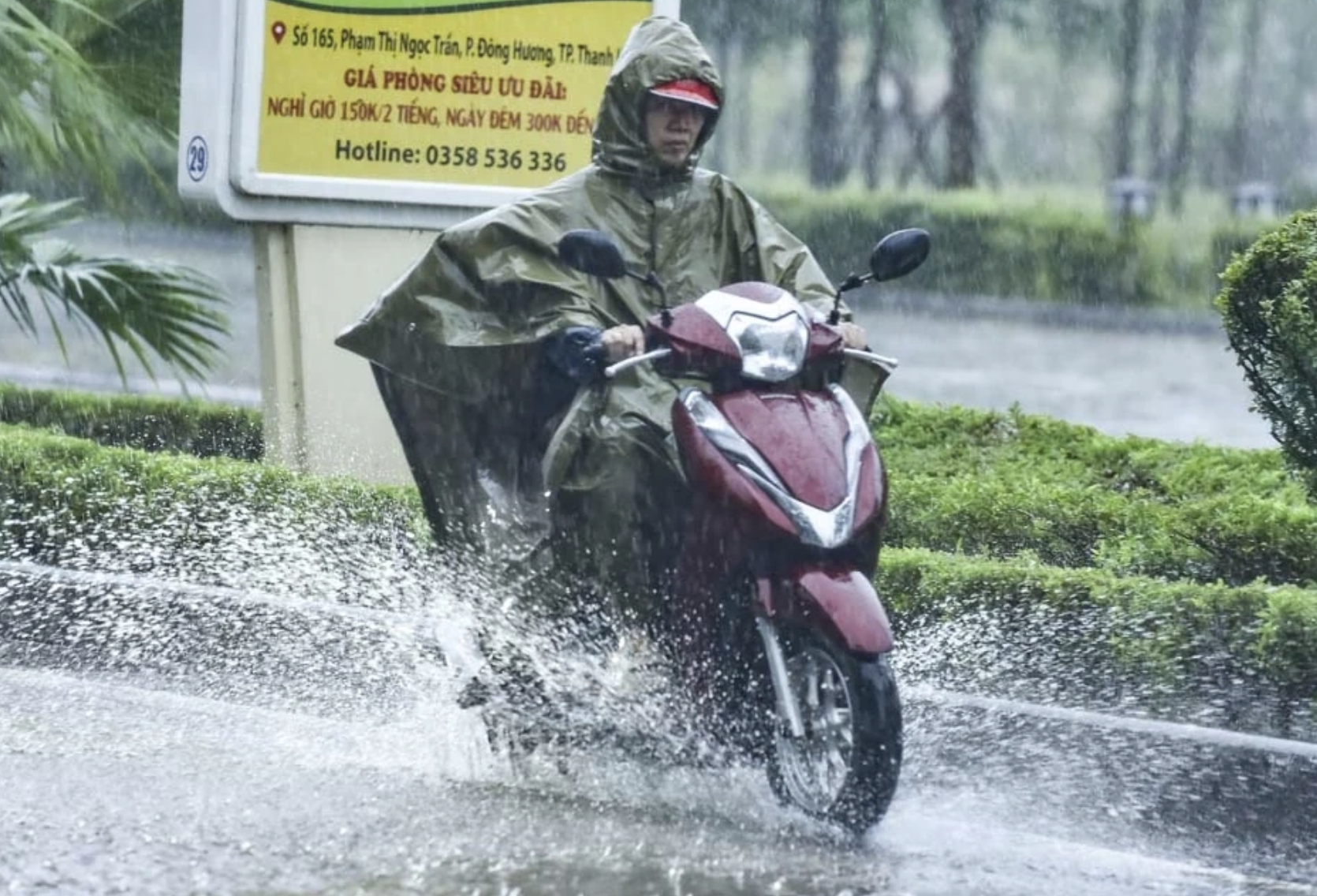 Khu vực Thanh Hóa nhiệt độ thấp nhất 20-22 độ C, mưa dông bao trùm