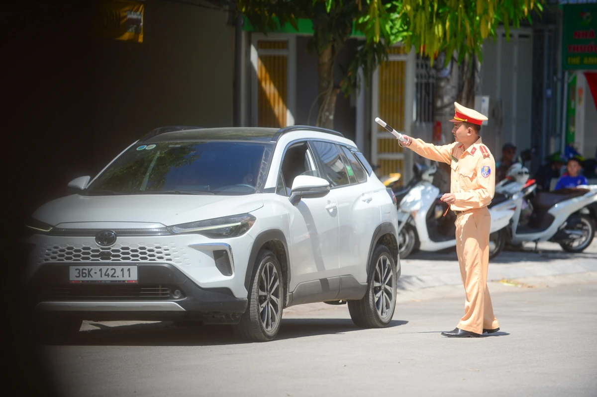 Thí sinh thi vào lớp 10 hoàn thành môn đầu tiên: Đề Văn vừa sức, giàu tính thực tiễn