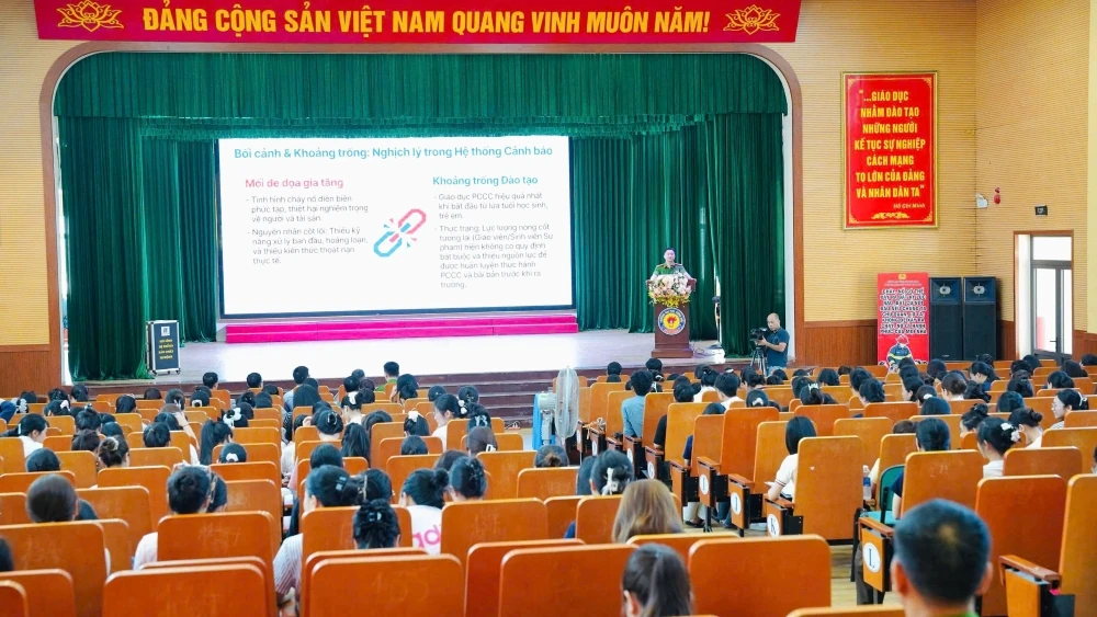 Triển khai thí điểm mô hình “3 nhà” trong lĩnh vực PCCC và CNCH