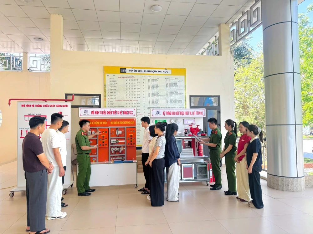 Triển khai thí điểm mô hình “3 nhà” trong lĩnh vực PCCC và CNCH