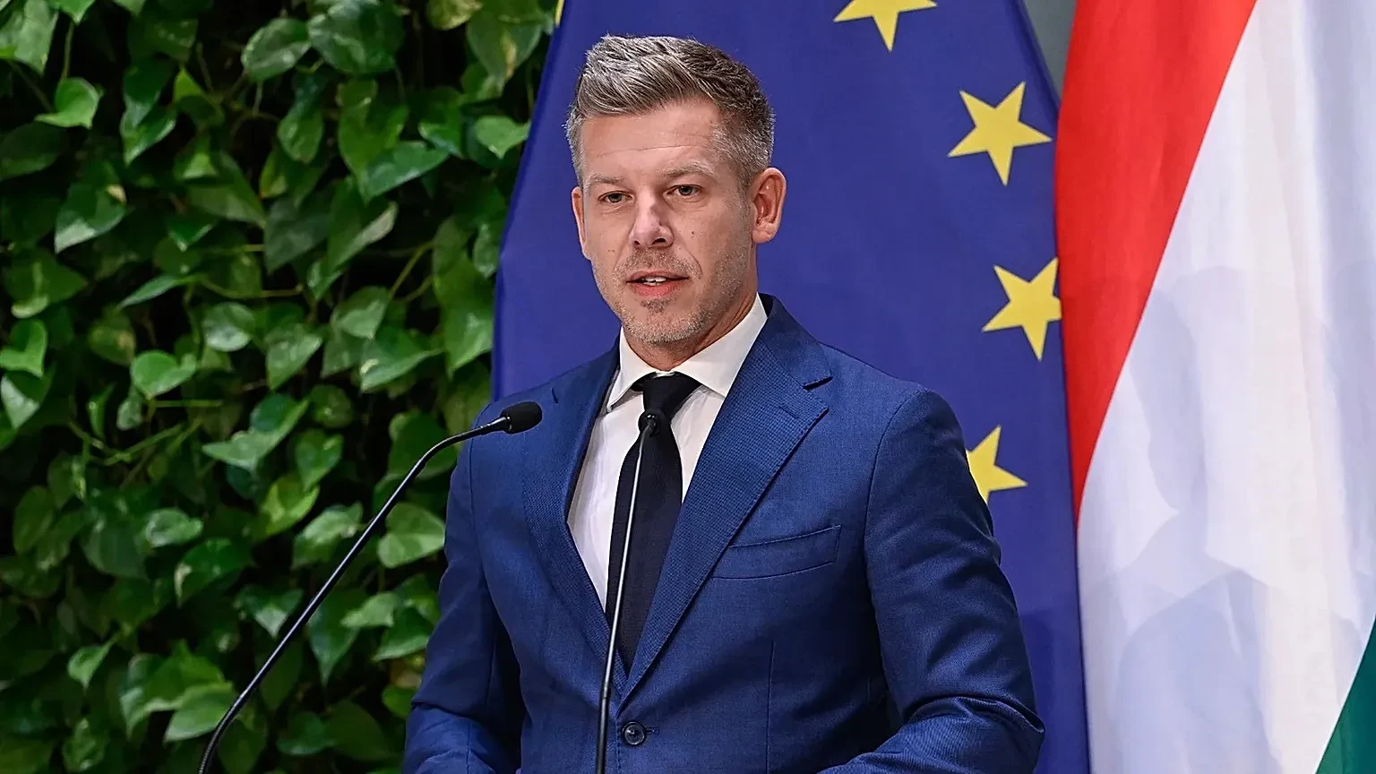 Tân Thủ tướng Hungary cảnh báo sửa đổi hiến pháp để bãi nhiệm tổng thống