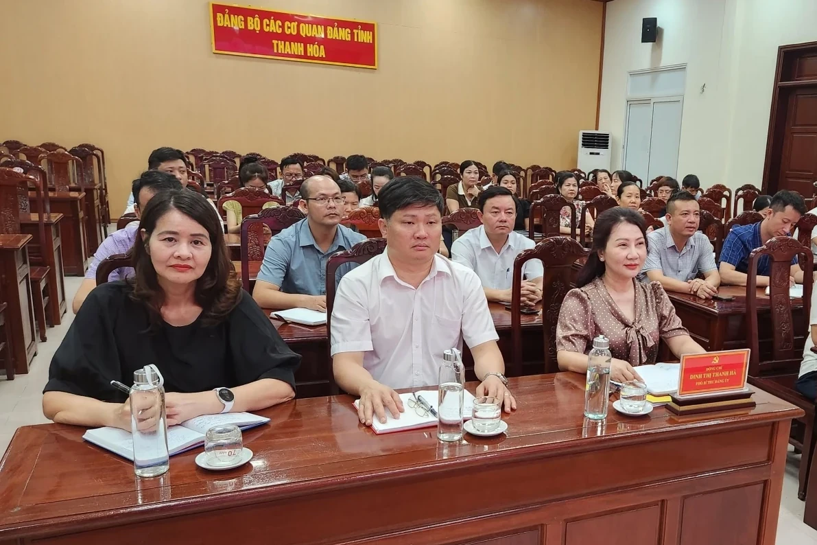 Hơn 40 nghìn đại biểu tham gia hội nghị quán triệt các nghị quyết, chỉ thị của Trung ương và của tỉnh