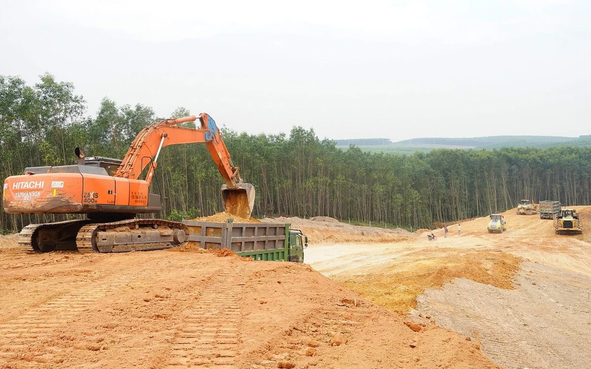 Phê duyệt khu vực không đấu giá quyền khai thác khoáng sản phục vụ các dự án đầu tư công tại xã Hà Trung