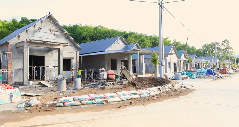 An cư cho người dân bản Muỗng
