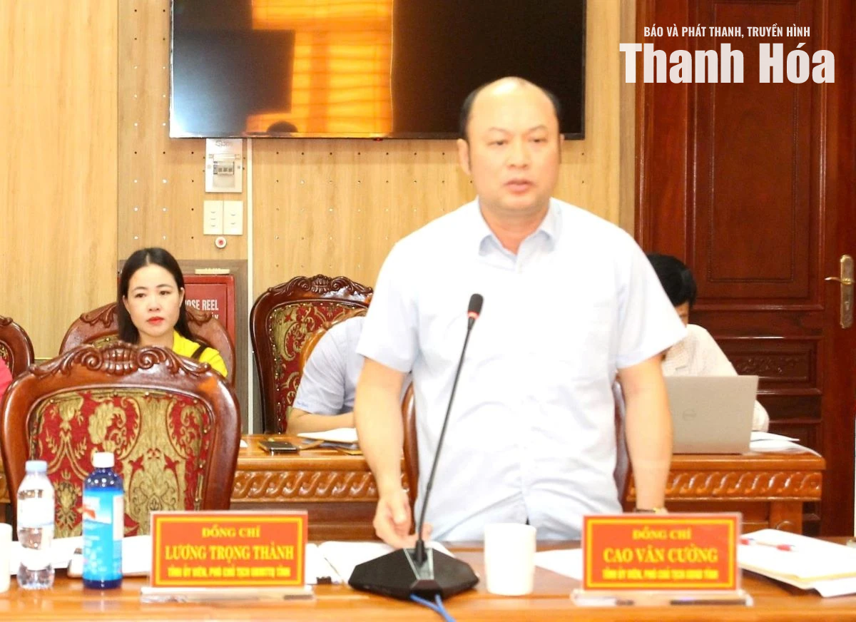 Tổ theo dõi số 5 - Ban Thường vụ Tỉnh ủy làm việc với đảng ủy 11 xã