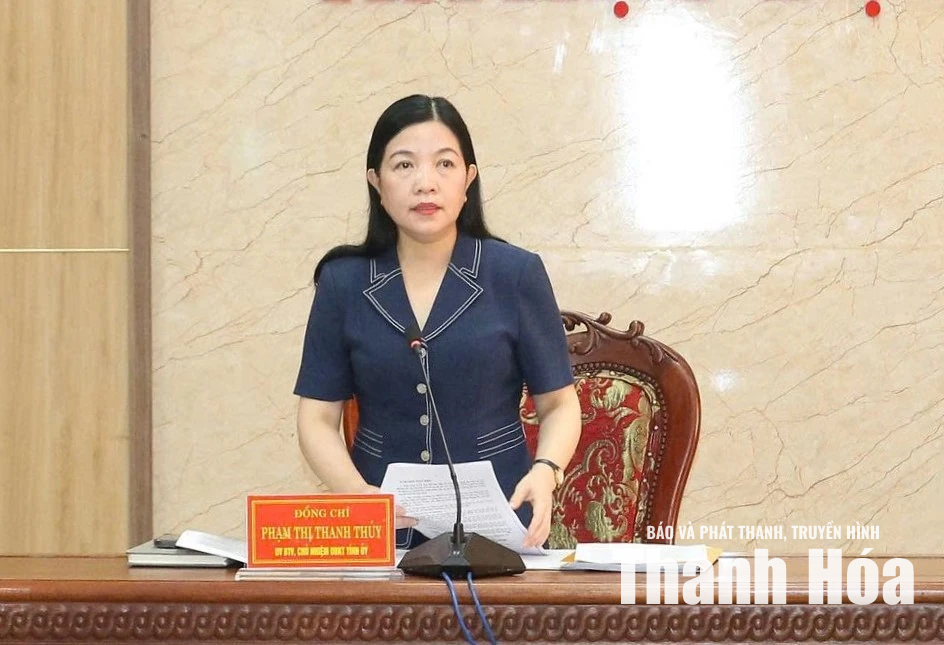 Tổ theo dõi số 5 - Ban Thường vụ Tỉnh ủy làm việc với đảng ủy 11 xã