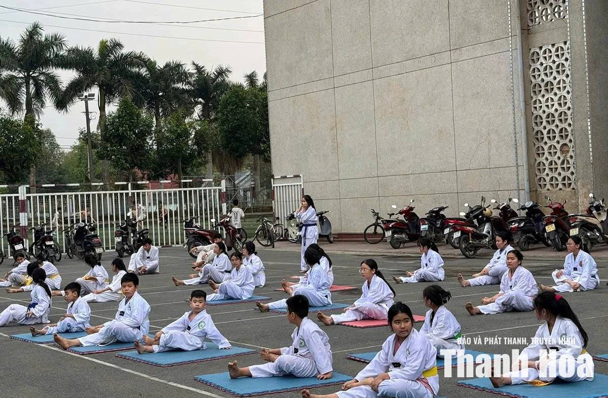 Lớp học không bục giảng “hút” học sinh