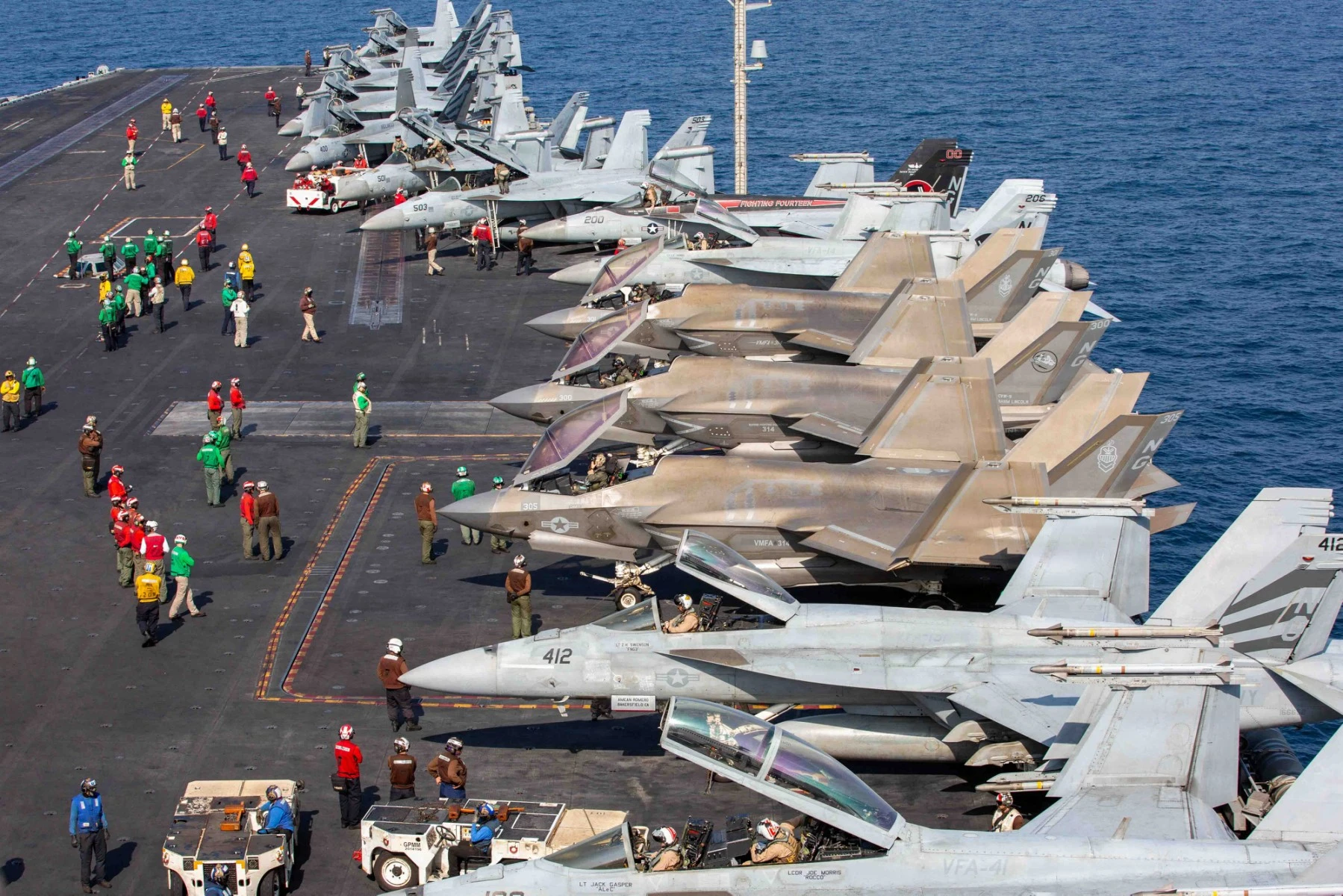 Mỹ điều tàu sân bay USS George Washington tới Trung Đông