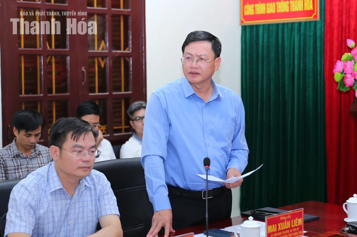 Chủ tịch UBND tỉnh Tô Anh Dũng làm việc với Ban Quản lý dự án đầu tư công trình giao thông Thanh Hóa