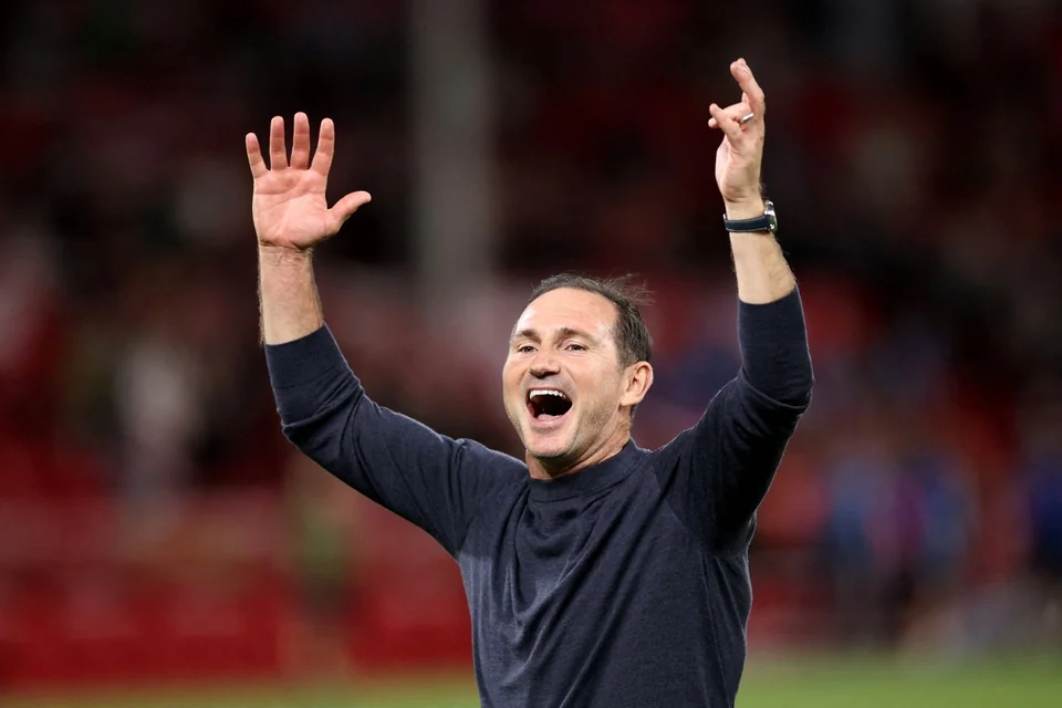 Tuyển Việt Nam bổ sung gấp Việt kiều Ngô Đăng Khoa; Arsenal đứt mạch thắng