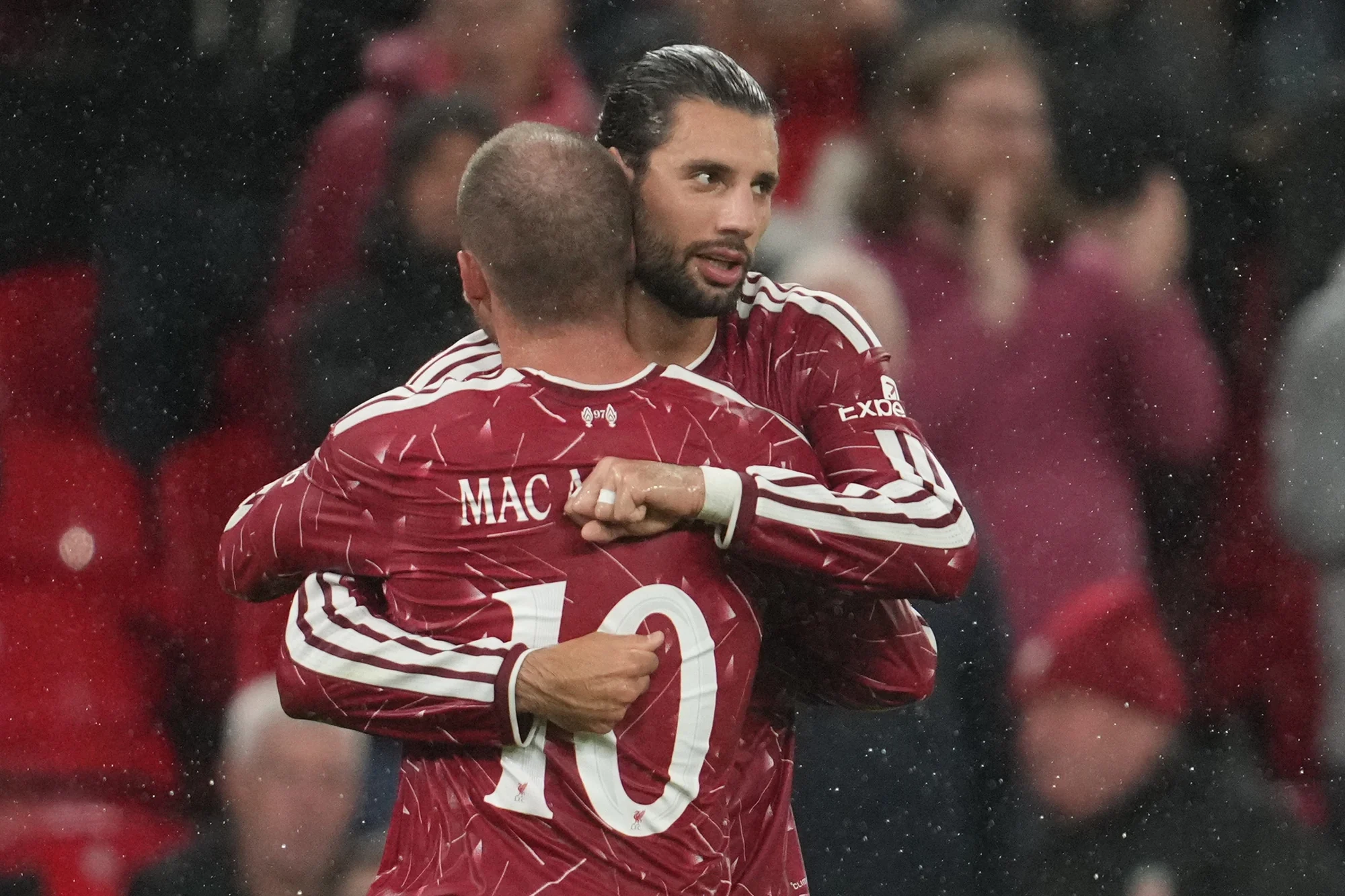 Đoàn Văn Hậu nhận án kỷ luật nặng; Liverpool và Arsenal tiến vào vòng 4 Cup Liên đoàn Anh
