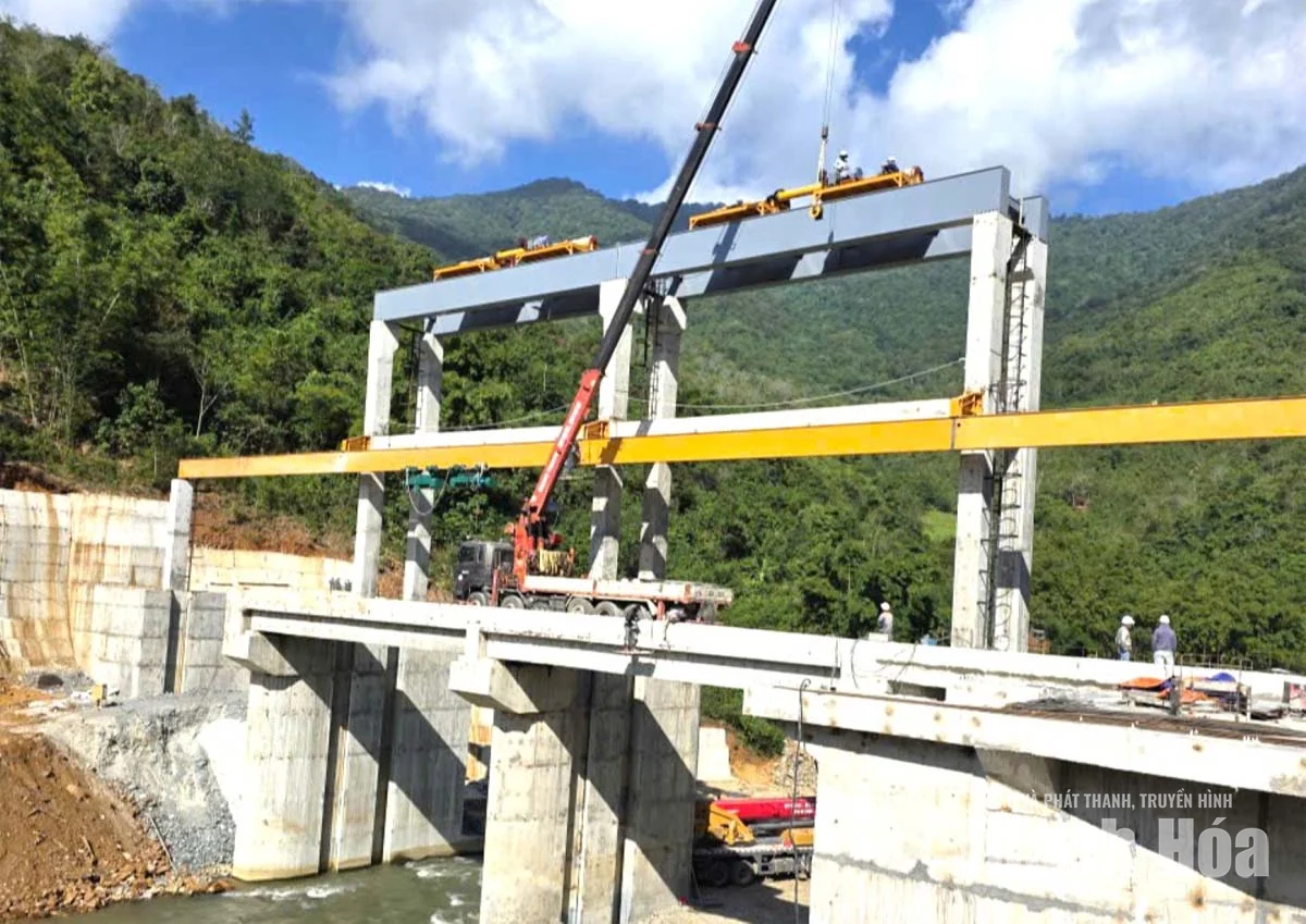 Thi công “nước rút” Dự án thủy lợi kết hợp thủy điện Tén Tằn