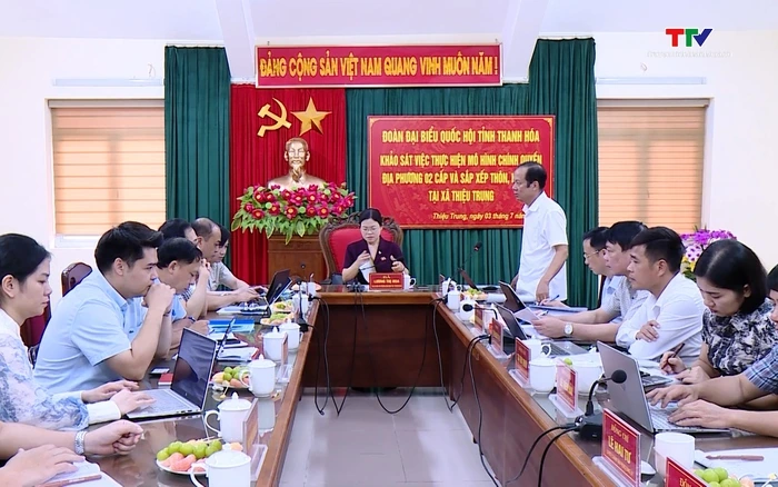 Đoàn đại biểu Quốc hội tỉnh Thanh Hóa khảo sát việc thực hiện chính quyền địa phương 2 cấp tại xã Th